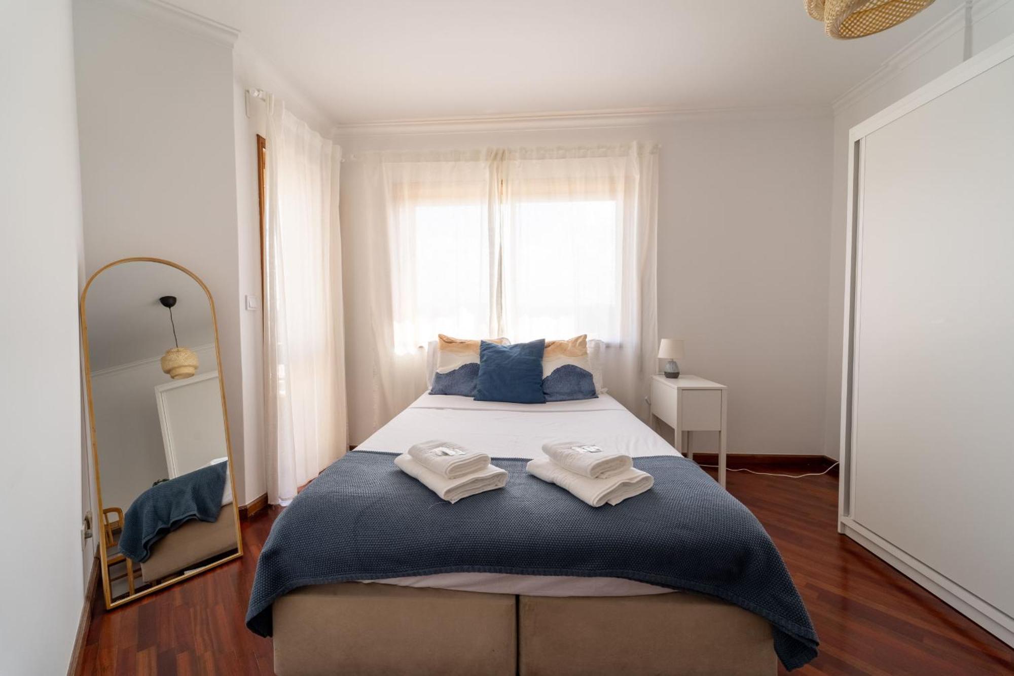 Beach Flat By House And People Viana do Castelo Esterno foto